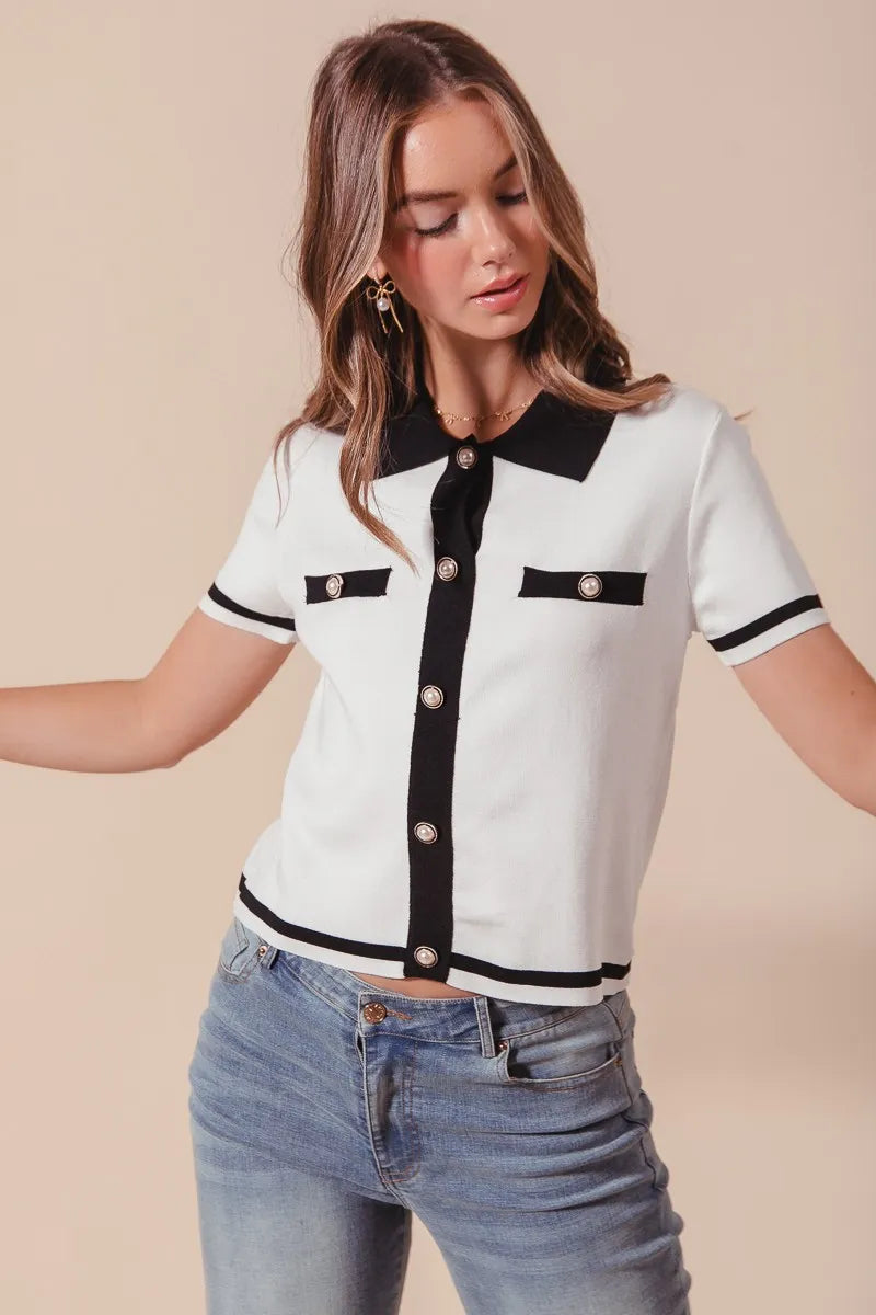 White Contrast Trim Short Sleeve Knit Top with Pearl Buttons