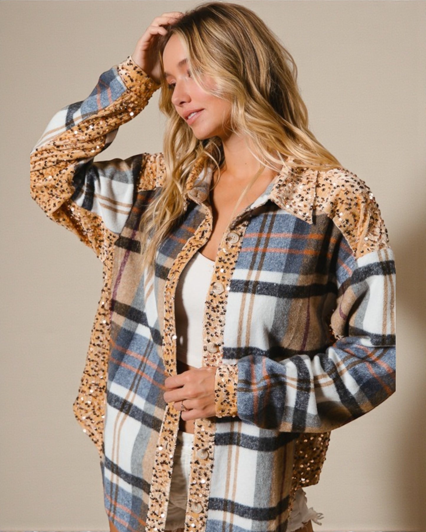Veste boutonnée à paillettes et carreaux couleur café au lait