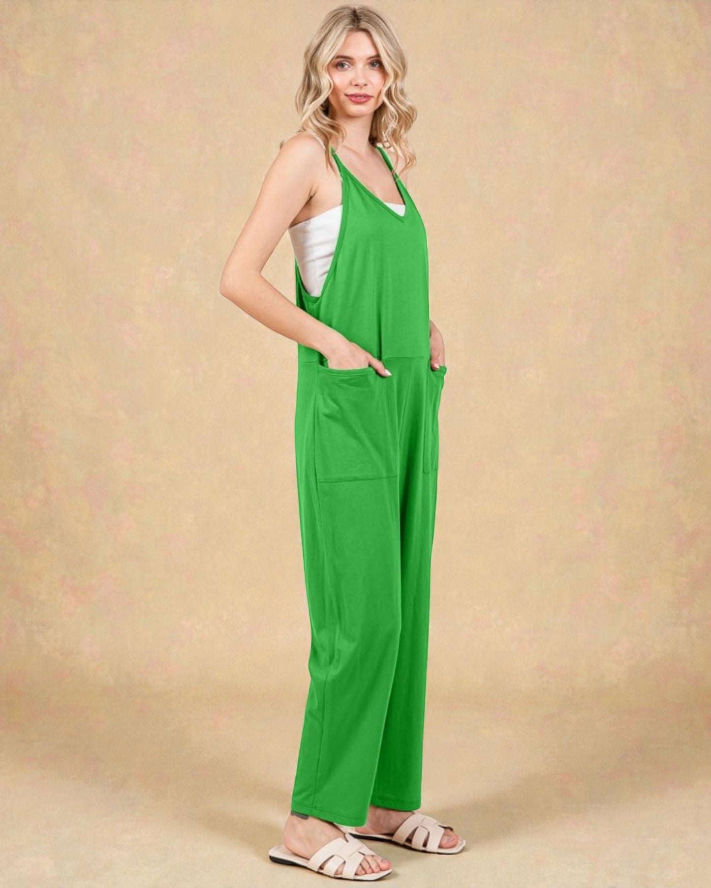 Mono sin mangas con bolsillos en verde fresco