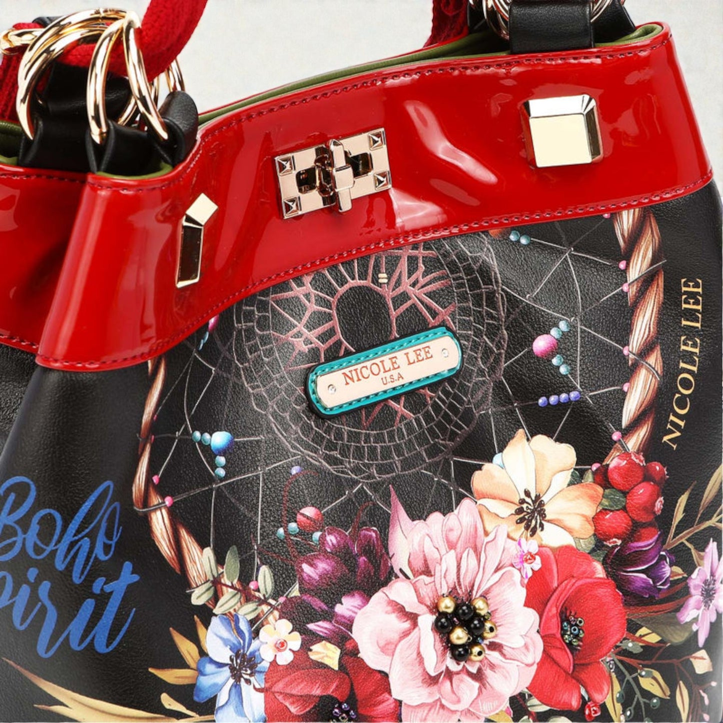 Mochila bohemia de piel vegana con diseño floral en color negro