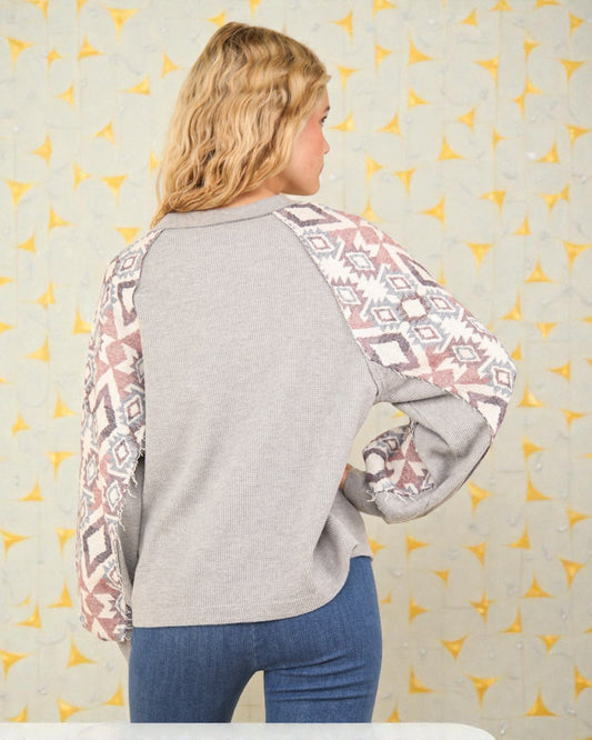 Haut en tricot à manches longues imprimé en gris chiné