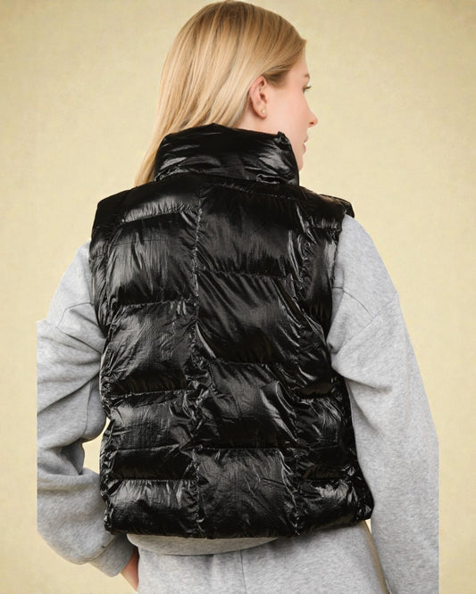 Gilet matelassé noir brillant métallisé avec fermeture éclair
