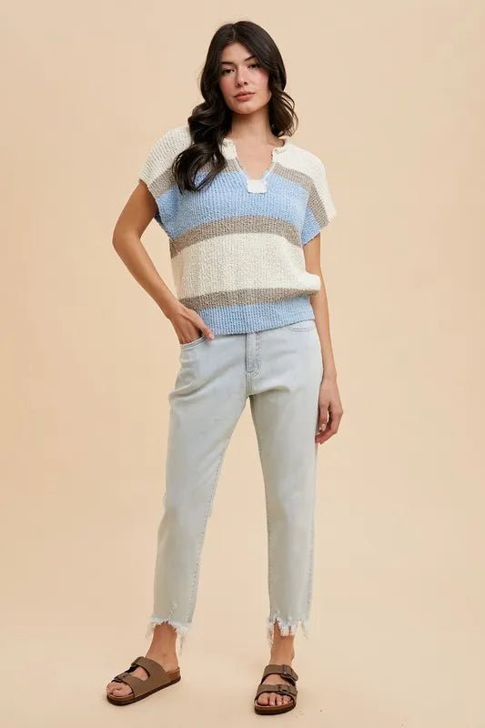 ANNIE WEAR - Colorblock Knit Short Sleeve Sweater in Sky Blue Mix