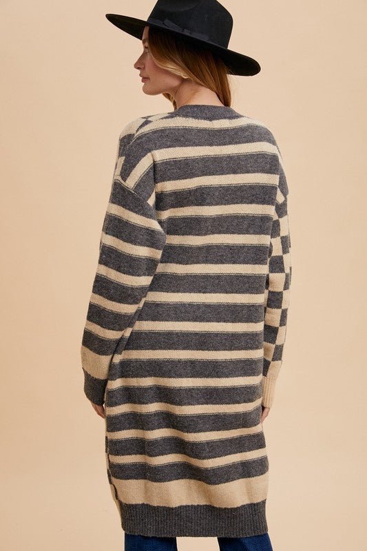 ANNIE WEAR - Dark Gray Checkered & Striped Open Front Cardigan