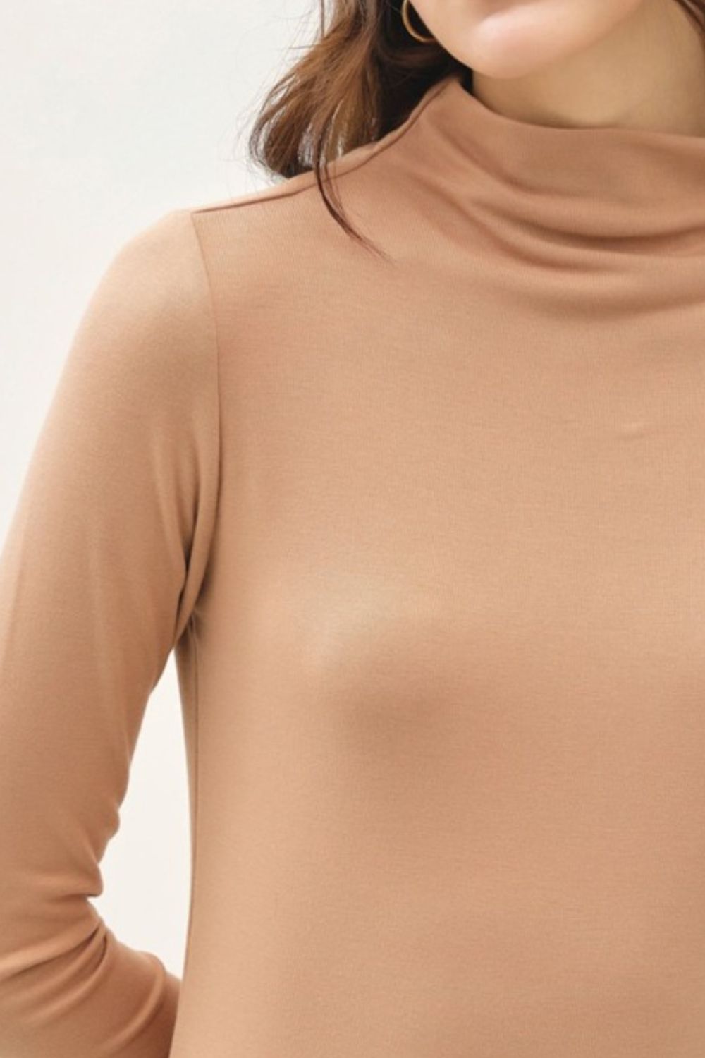 BE COOL - Mock Neck Long Sleeve T-Shirt in Camel