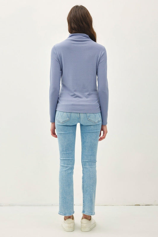 BE COOL - Mock Neck Long Sleeve T-Shirt in Vintage Blue