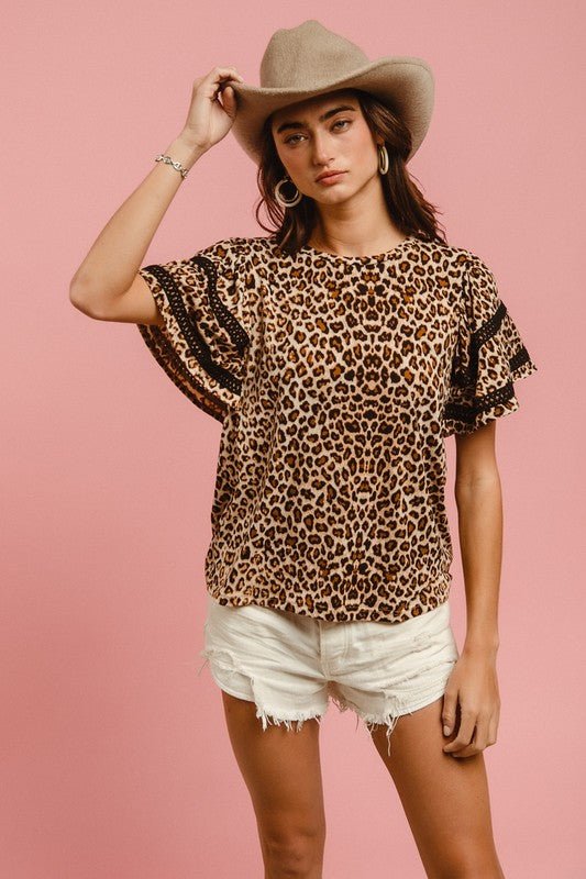 BiBi - Leopard Print Short Sleeve Top