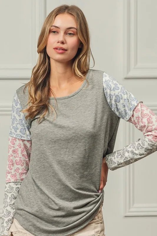 BiBi - Paisley Patch Long Sleeve Top in Heather Gray Multi