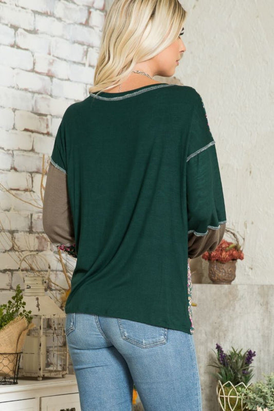 CELESTE - Floral Color Block Exposed Seam T-Shirt in Hunter Green