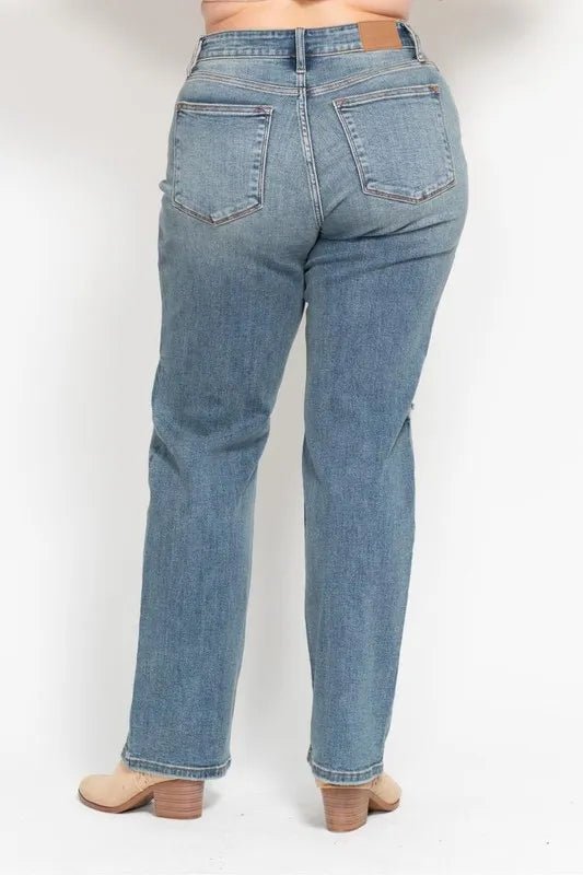 Judy Blue - High Rise Distressed Straight Jeans in Light Wash