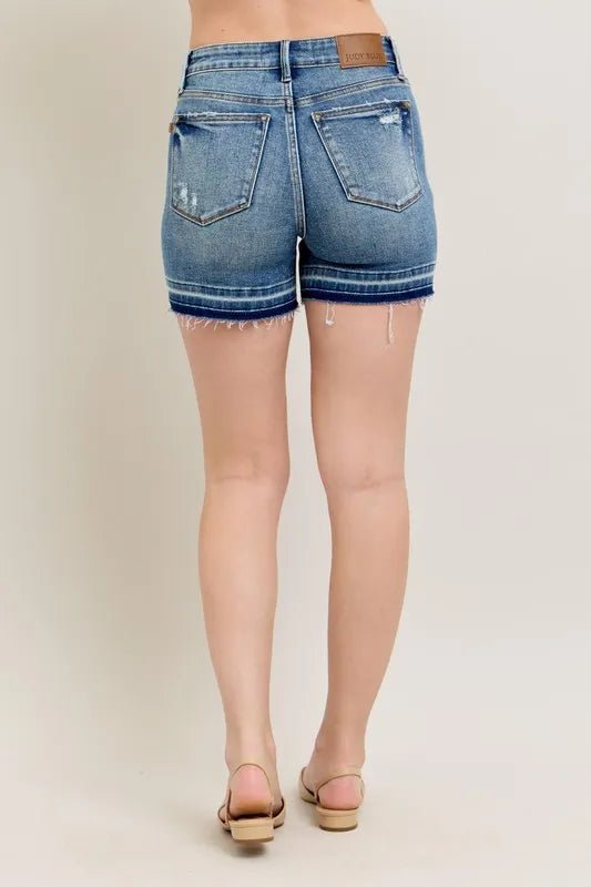Judy Blue - High Rise Raw Hem Denim Shorts – Medium Wash