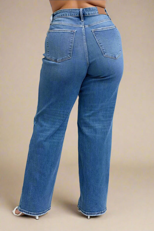 Judy Blue - High Rise Straight Jeans in Medium Wash