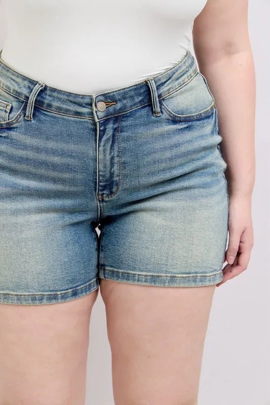 Judy Blue - High Rise Stretch Denim Shorts – Light Vintage Wash