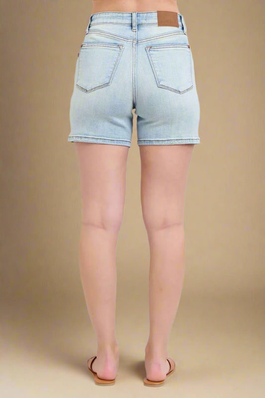 Judy Blue - Light Wash Double Button Denim Shorts