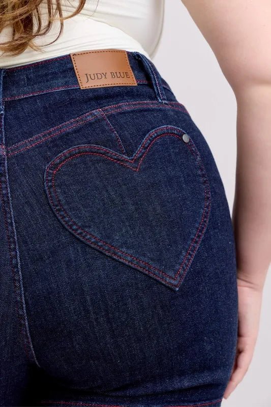 Judy Blue - Plus Size High Rise Heart Pocket Denim Shorts – Dark Wash