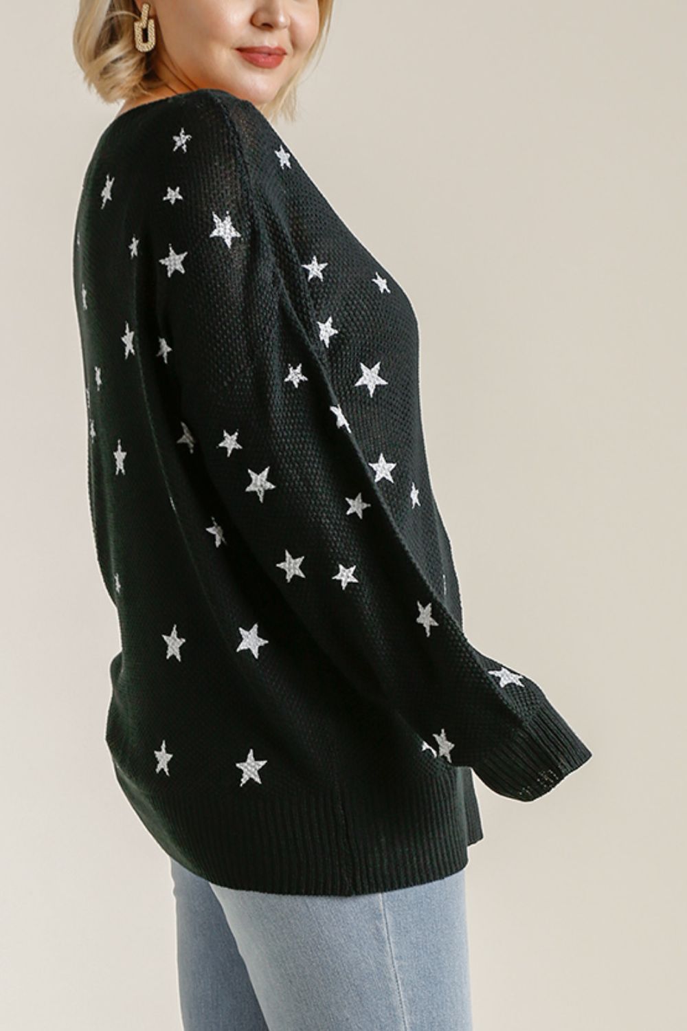 UMGEE - Black Star Pattern Long Sleeve V - Neck Sweater