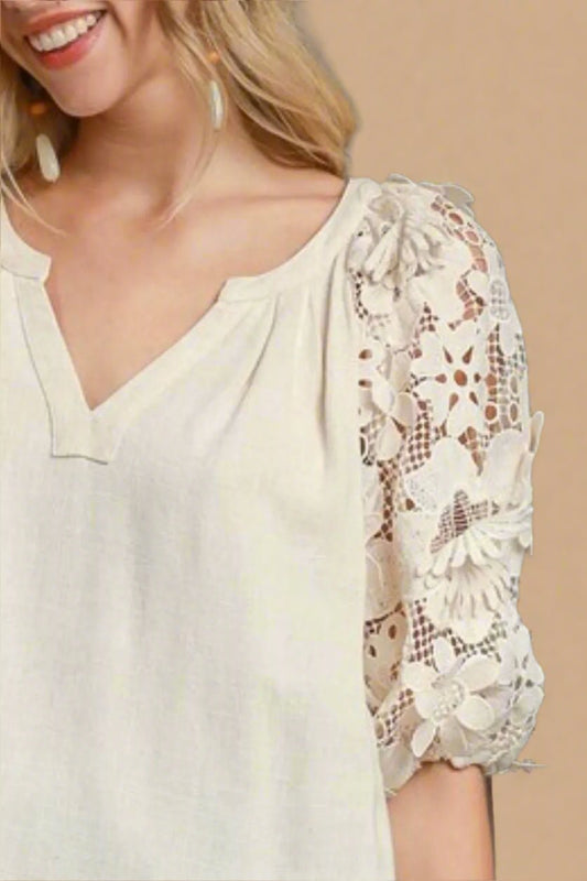 UMGEE - Floral Lace Sleeve Cream Blouse
