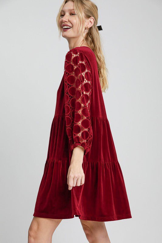 UMGEE - Polka Dot Lace Sleeve Tiered Velvet Mini Dress in Burgundy