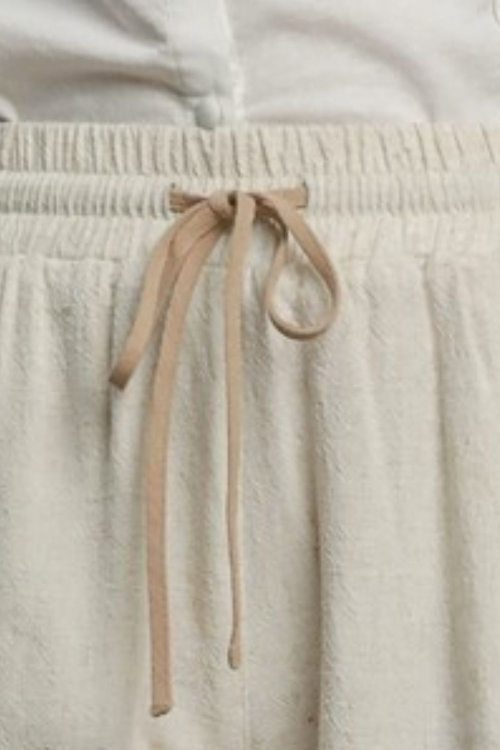 UMGEE - Scalloped Hem Linen Shorts – Oat & Taupe