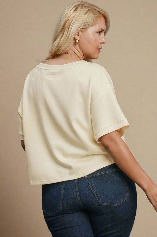 UMGEE - Short Sleeve Relaxed Fit Sweatshirt Tee in Cream