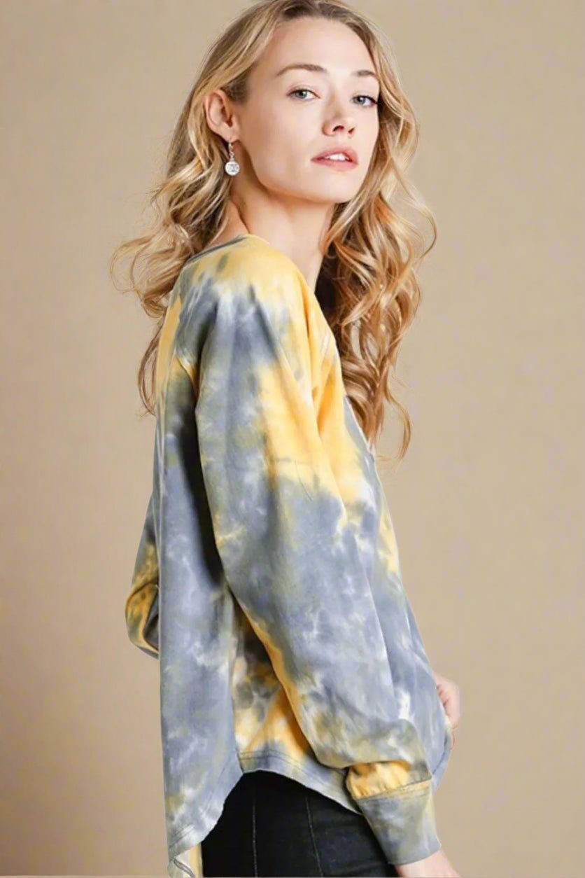 UMGEE - Sunset & Smoke Tie - Dye Henley Pullover Top