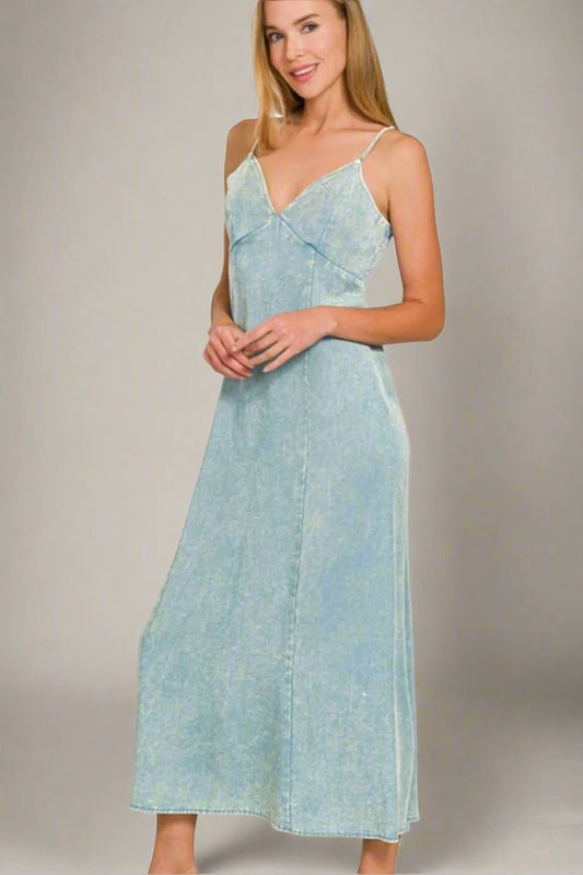 Zenana - Acid Wash Denim Maxi Dress – Light Blue