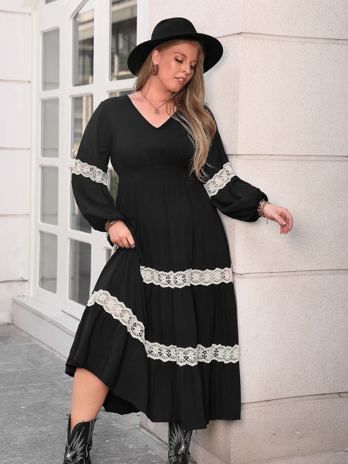 Plus Size Black Lace Detail Long Sleeve Midi Dress