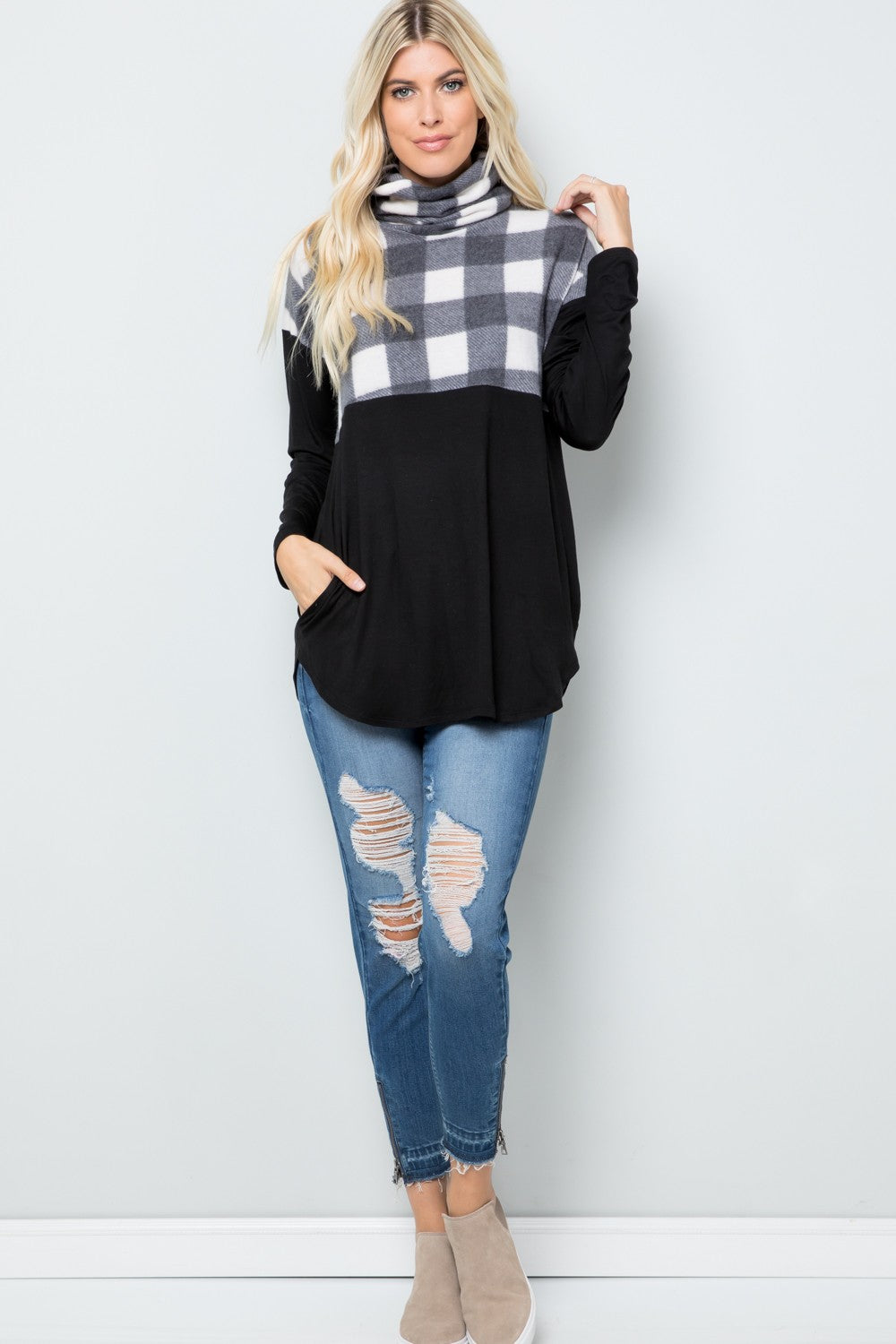 Black & White Plaid Long Sleeve Turtleneck Blouse