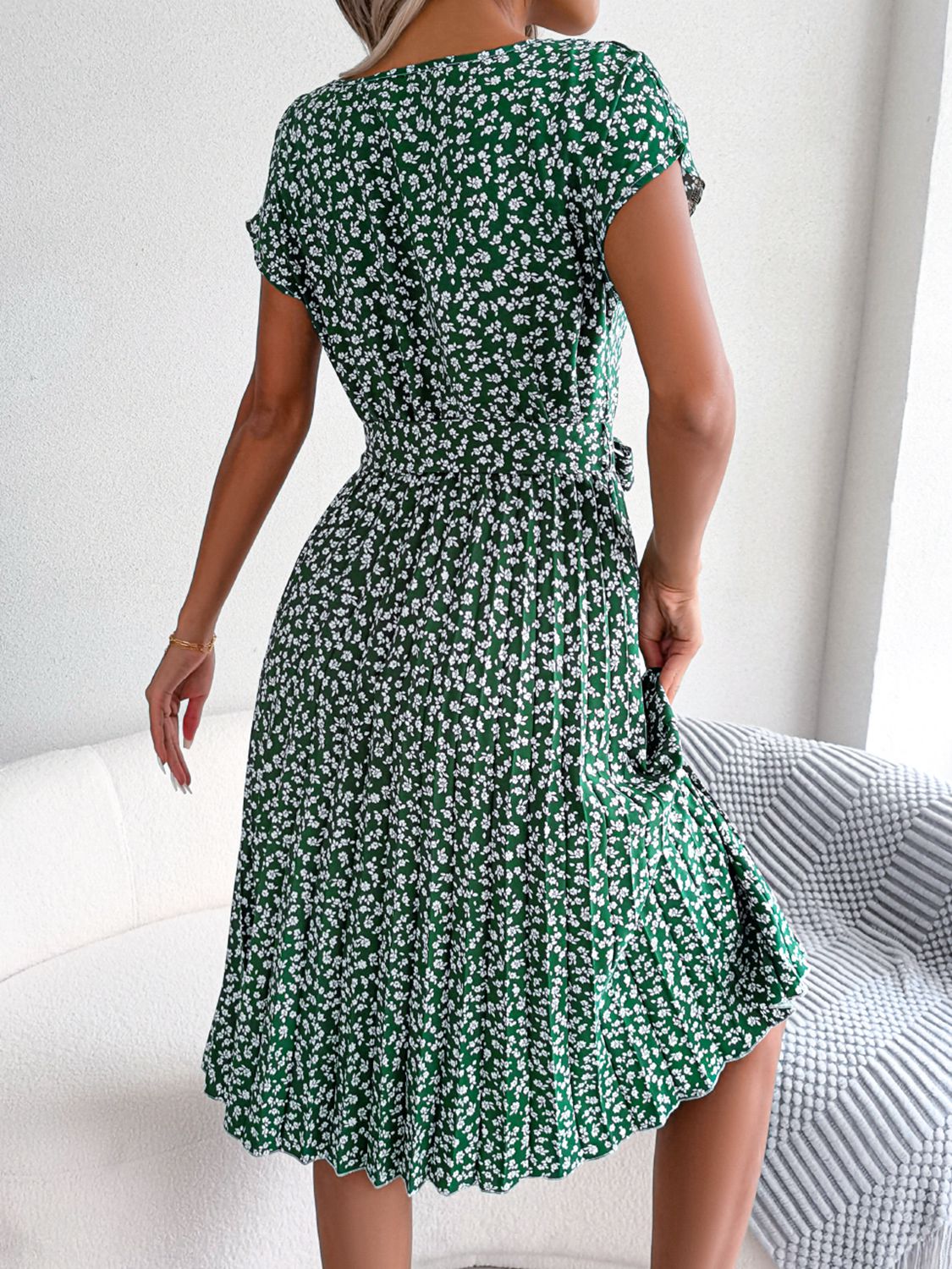 Ditsy Floral Pleated Tie Waist Midi Dress