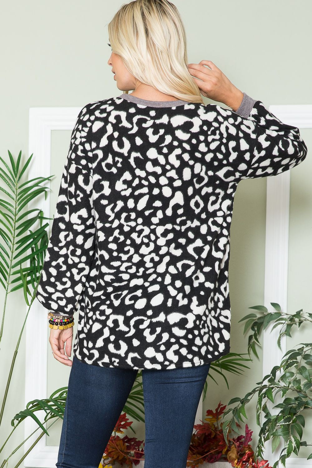 Black Leopard Print V-Neck Long Sleeve Blouse