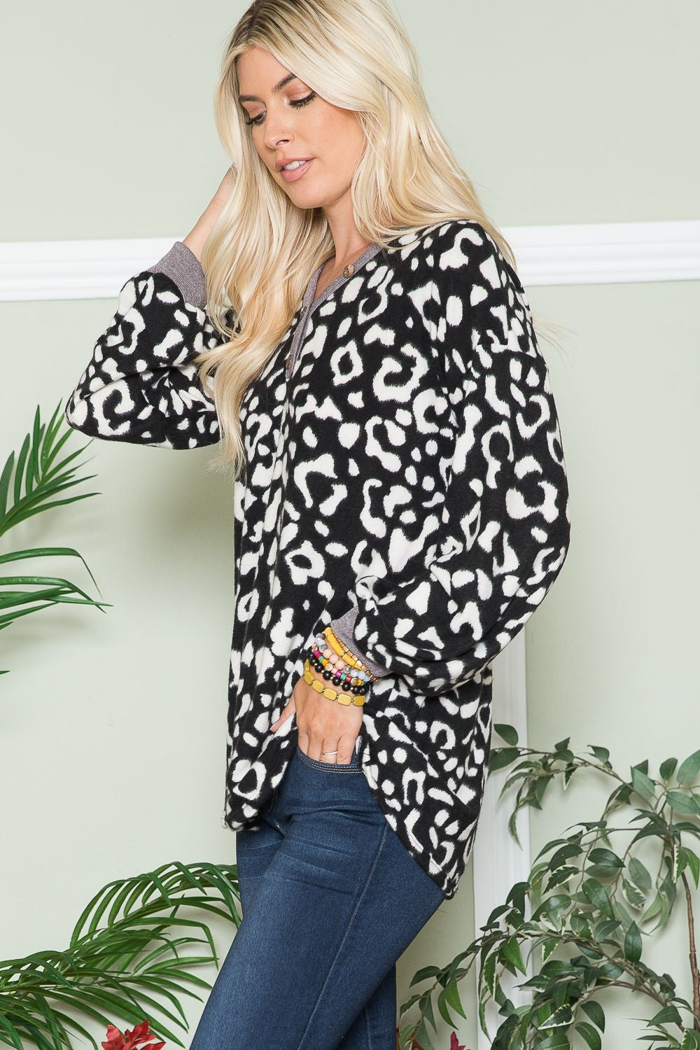 Black Leopard Print V-Neck Long Sleeve Blouse