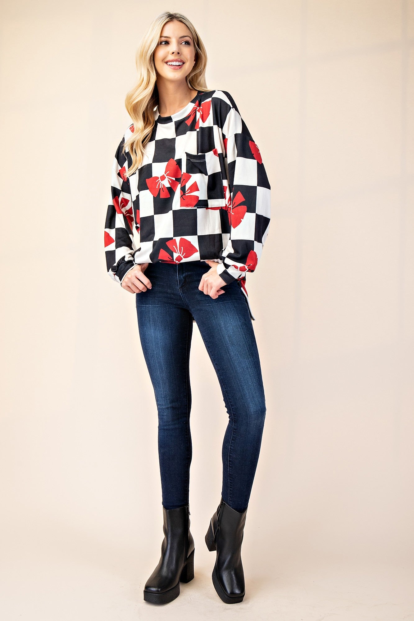 Checkered Bow Print Long Sleeve T-Shirt in Black Ivory