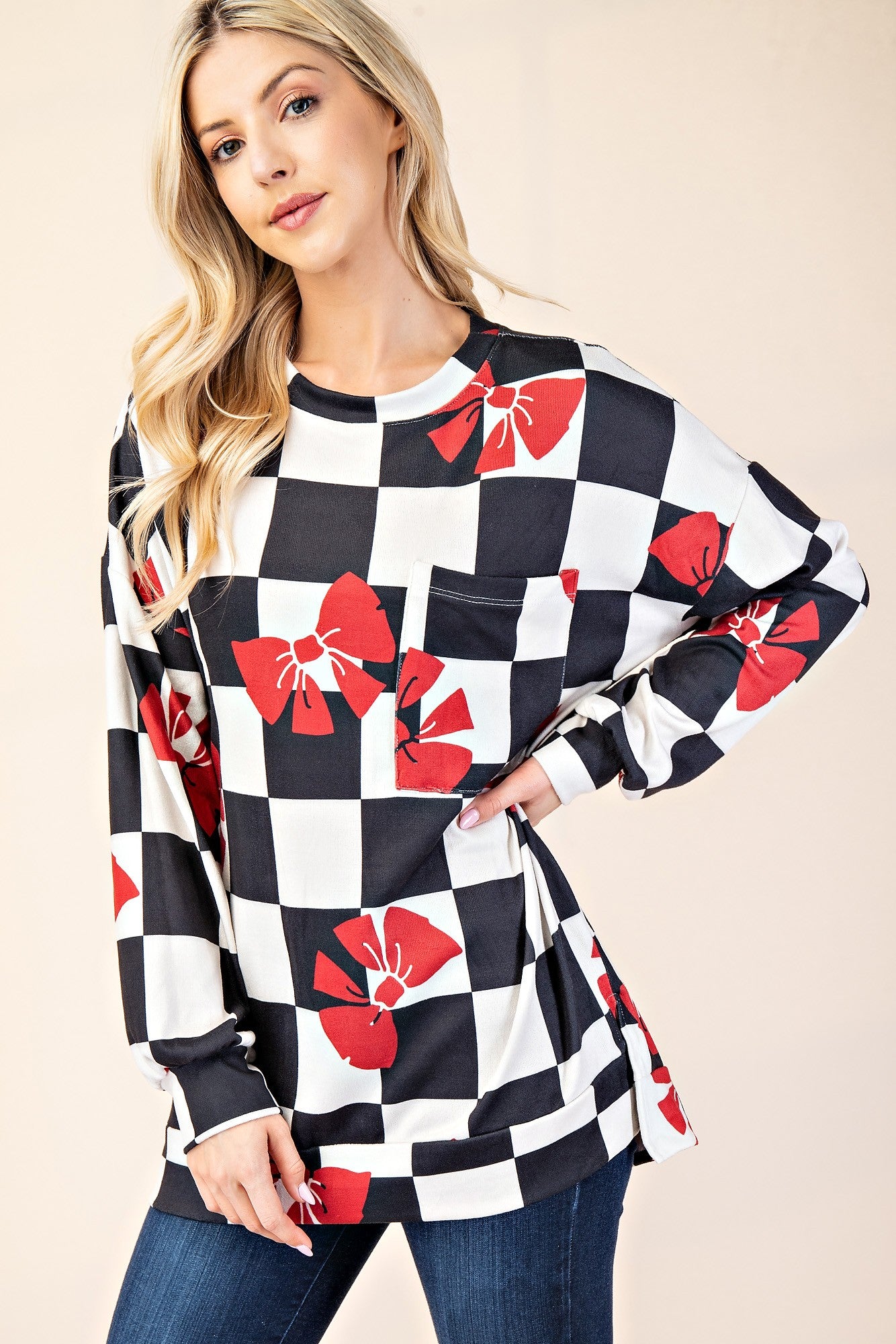 Checkered Bow Print Long Sleeve T-Shirt in Black Ivory