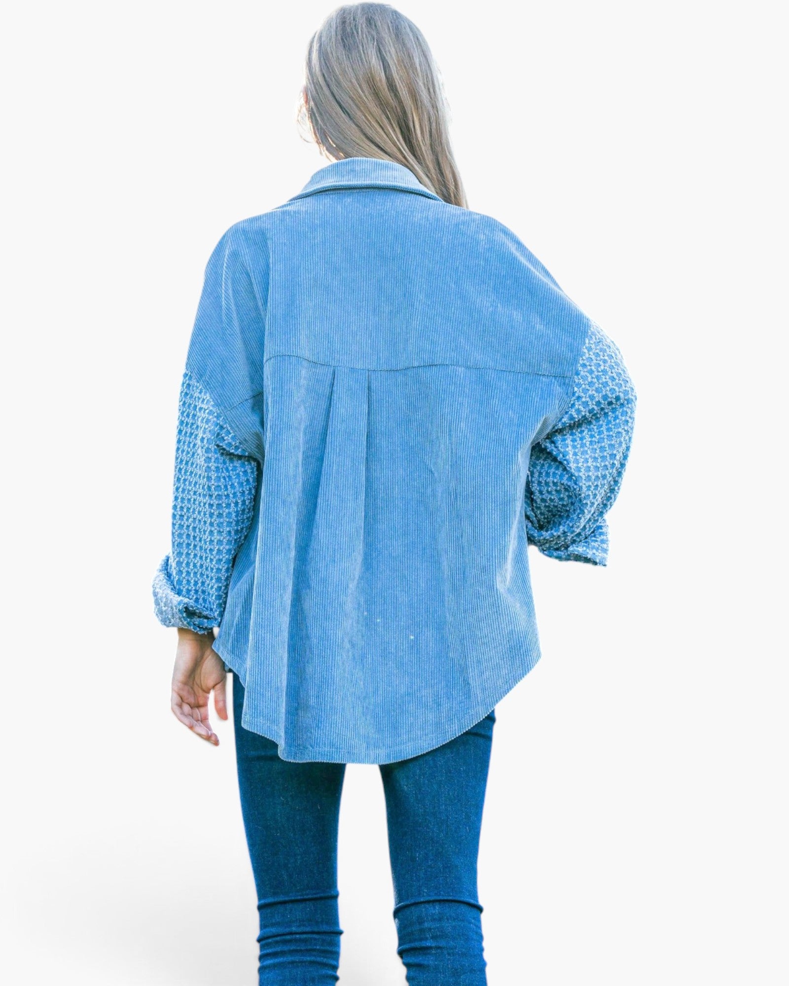 Chaqueta de pana con mangas largas y textura en contraste y botones azules