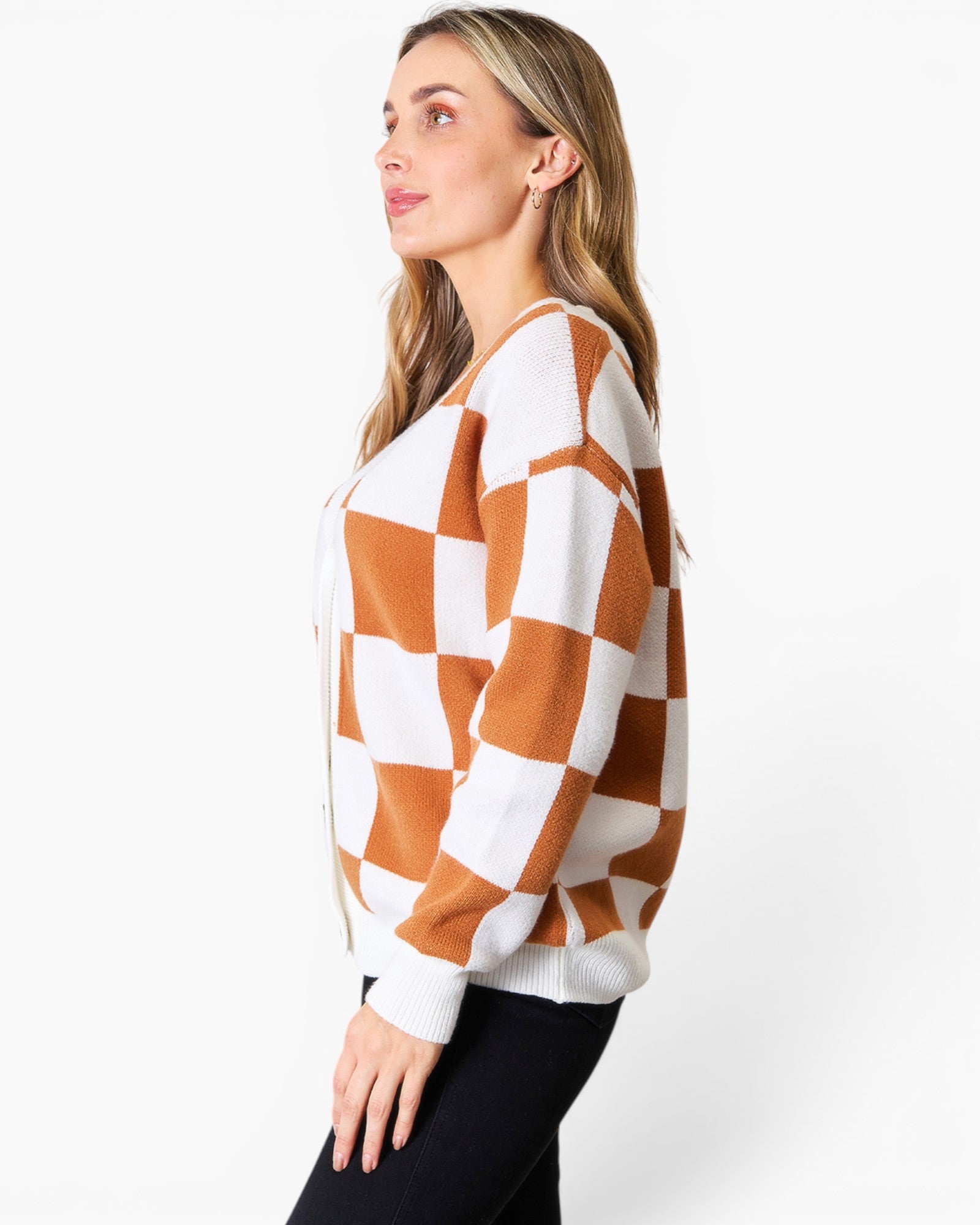 Cardigan boutonné à carreaux et épaules tombantes à col en V en camel