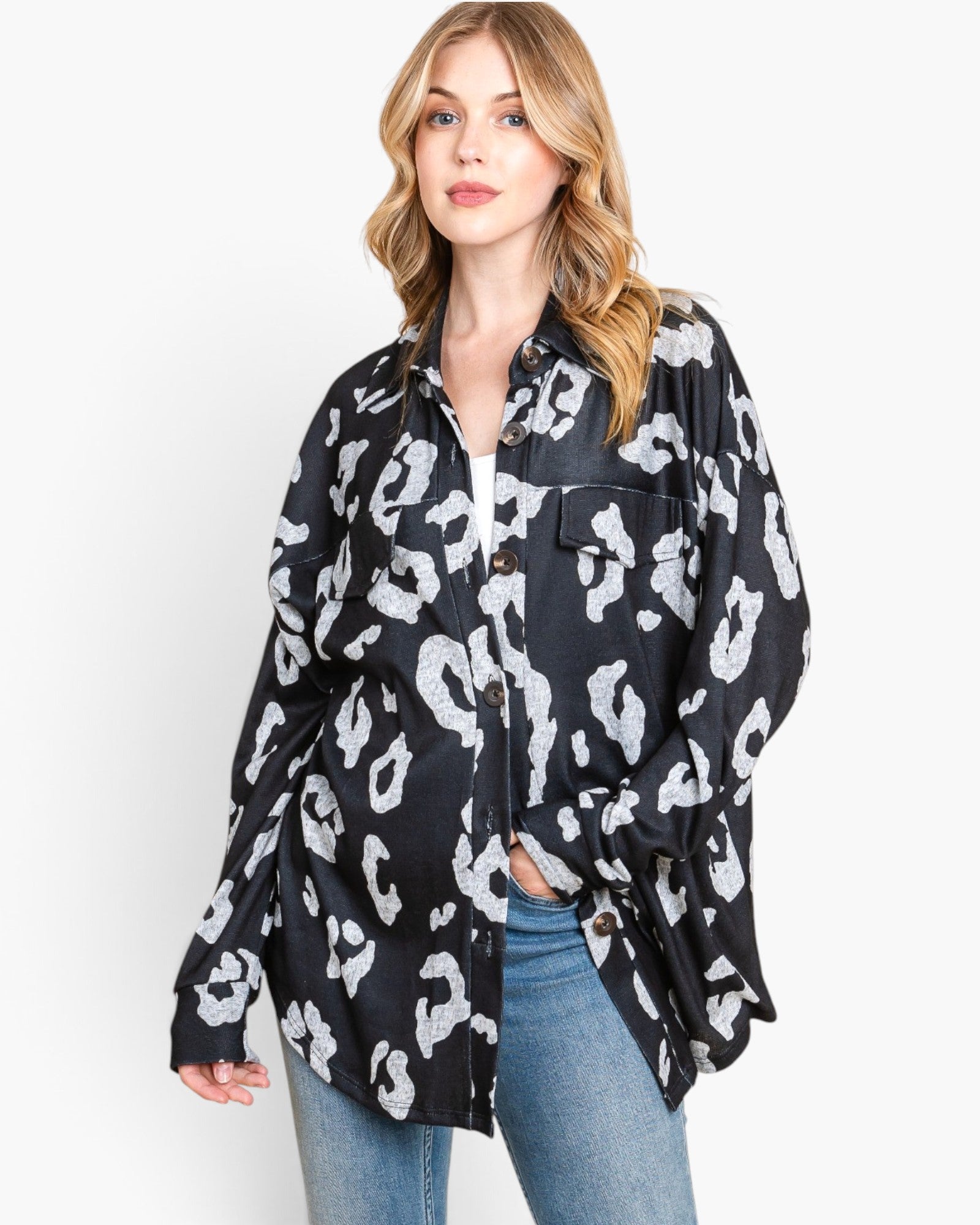 Veste-chemise boutonnée en tricot à imprimé animal noir