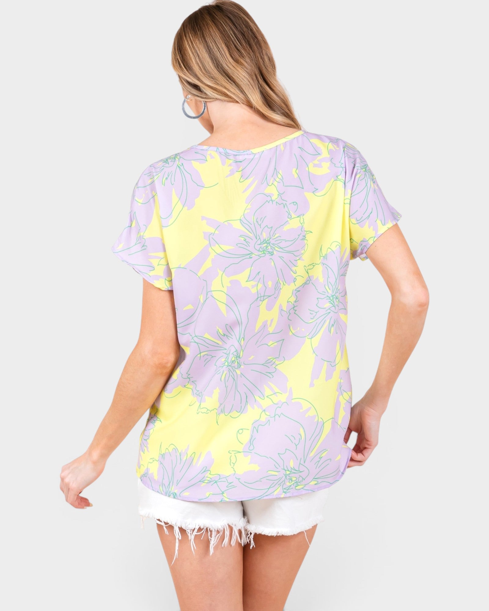T-shirt à manches courtes à imprimé floral en jaune lilas