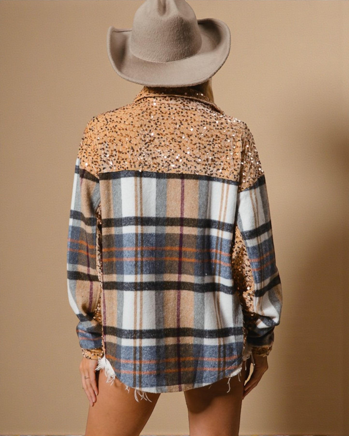 Veste boutonnée à paillettes et carreaux couleur café au lait