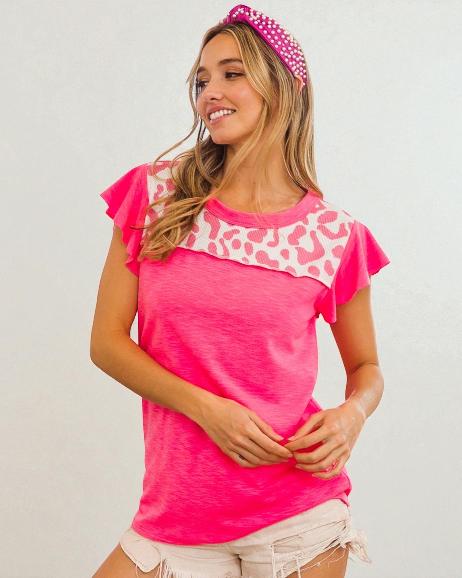 T-shirt col rond contrasté léopard en rose fluo