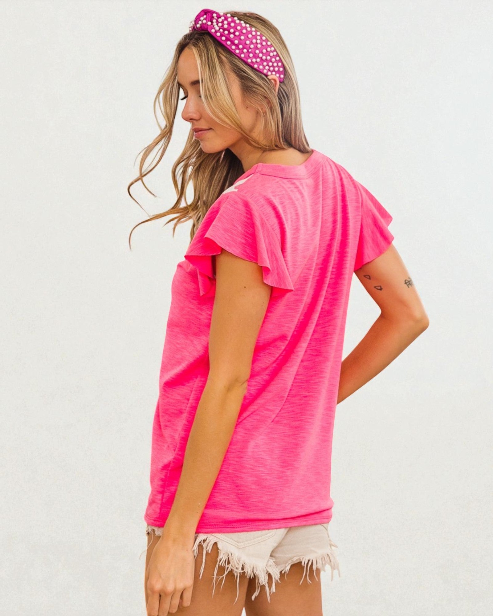 T-shirt col rond contrasté léopard en rose fluo