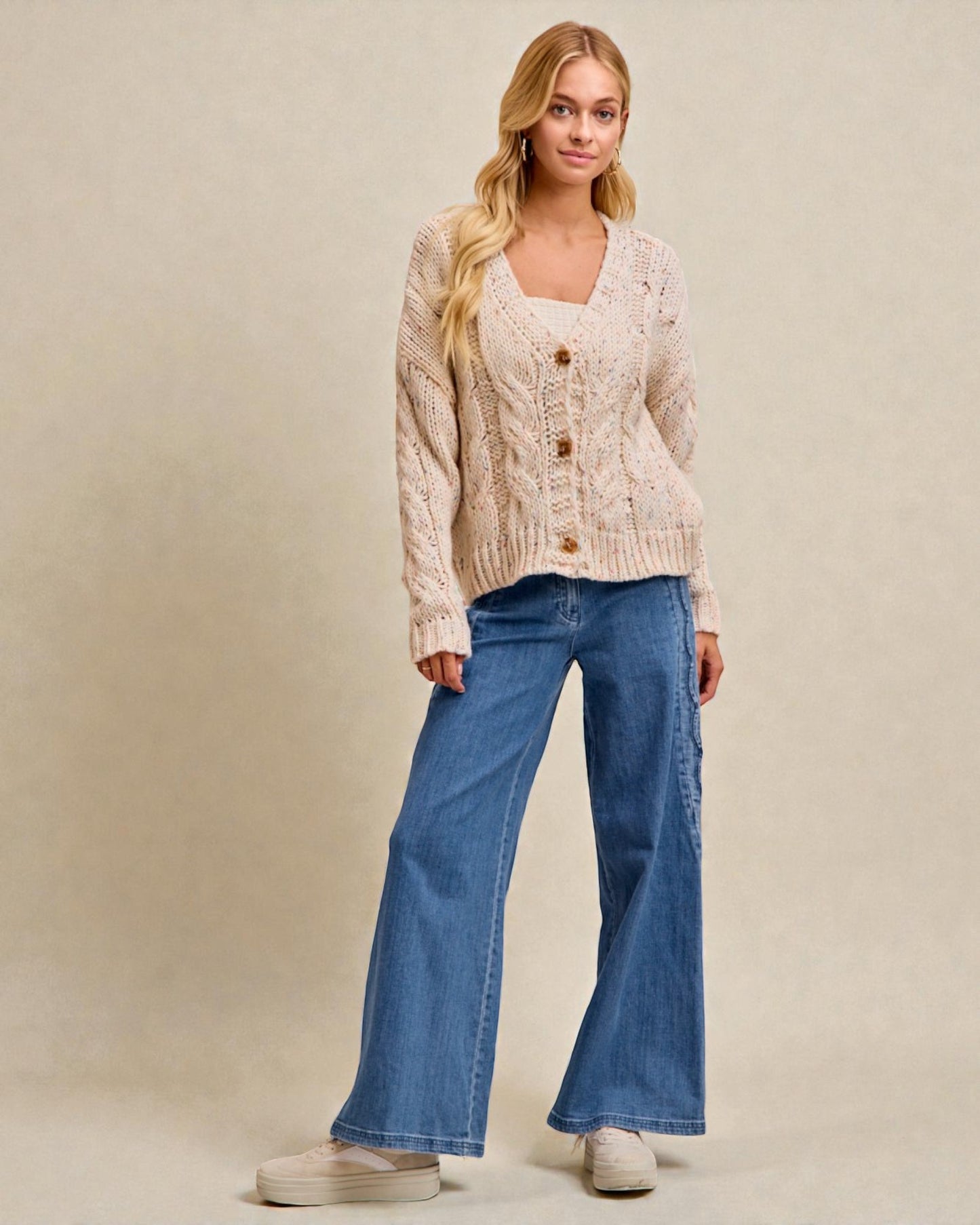 Medium Wash Scallop Seam Wide Leg Jeans