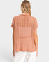 Blusa de crochet transparente con cuello alto en color óxido