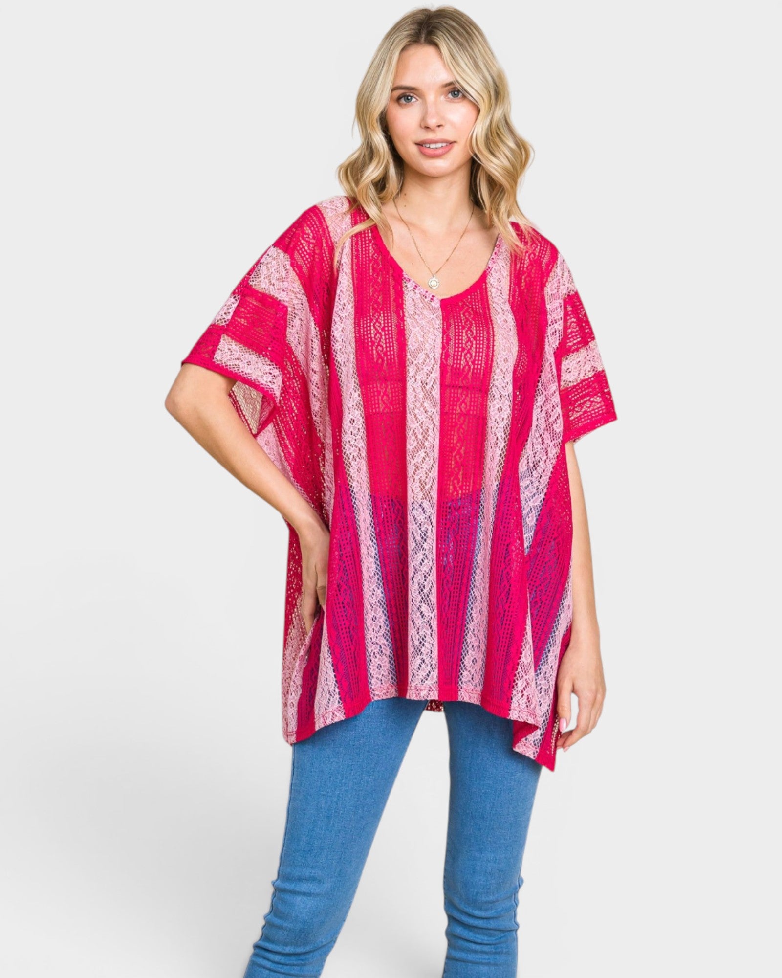 Blusa de encaje a rayas en color fucsia