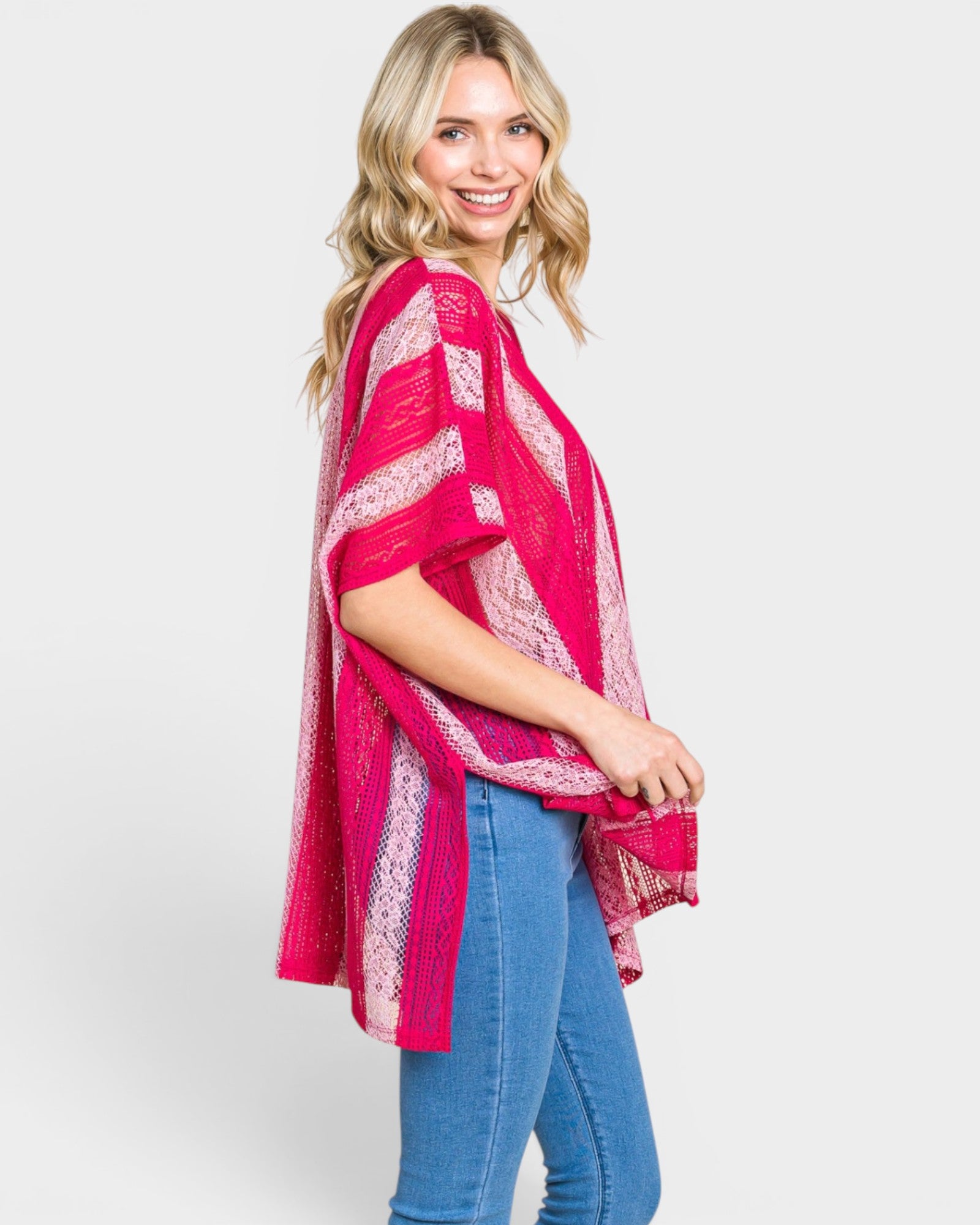 Blusa de encaje a rayas en color fucsia