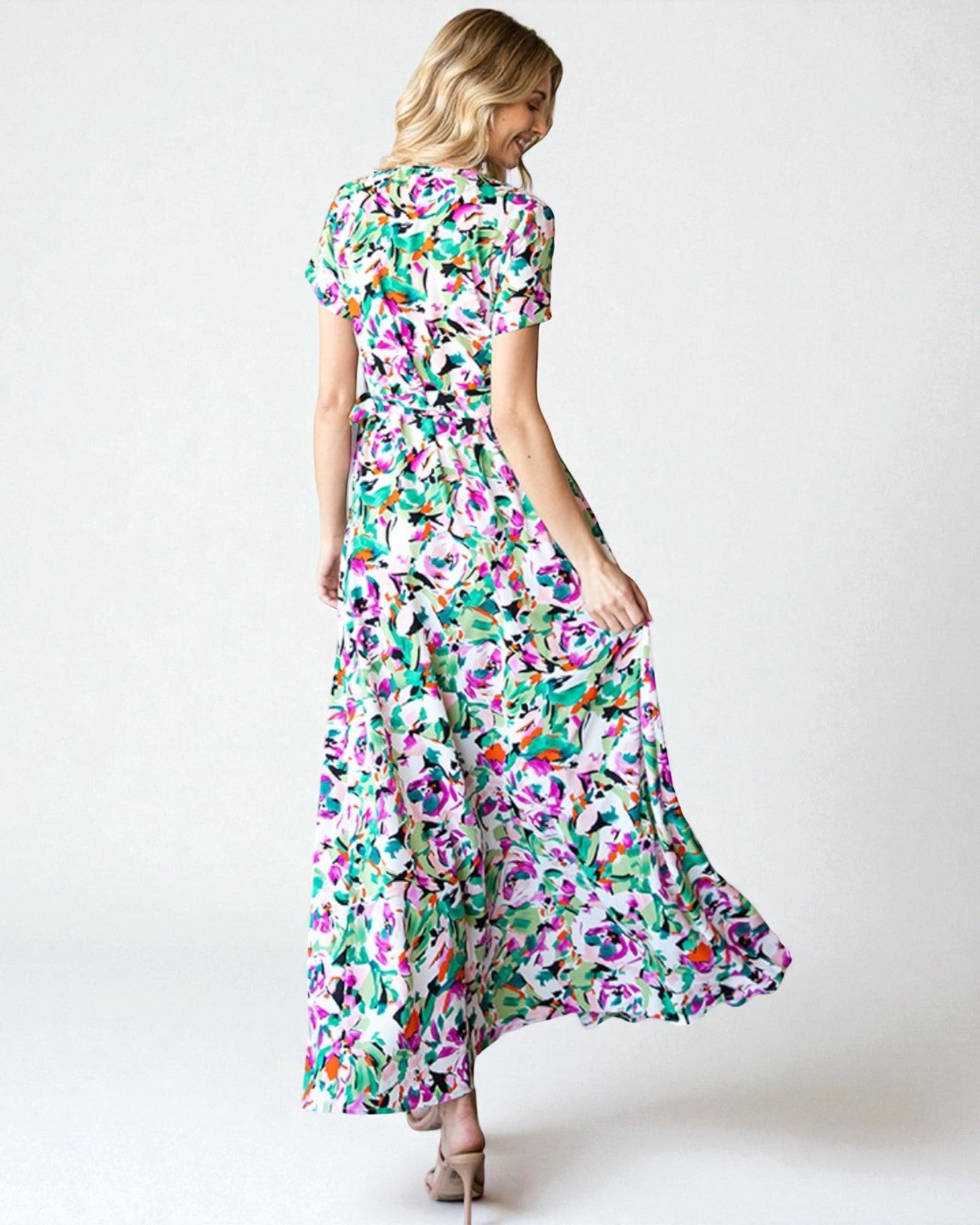 Robe portefeuille longue à manches courtes et imprimé multicolore