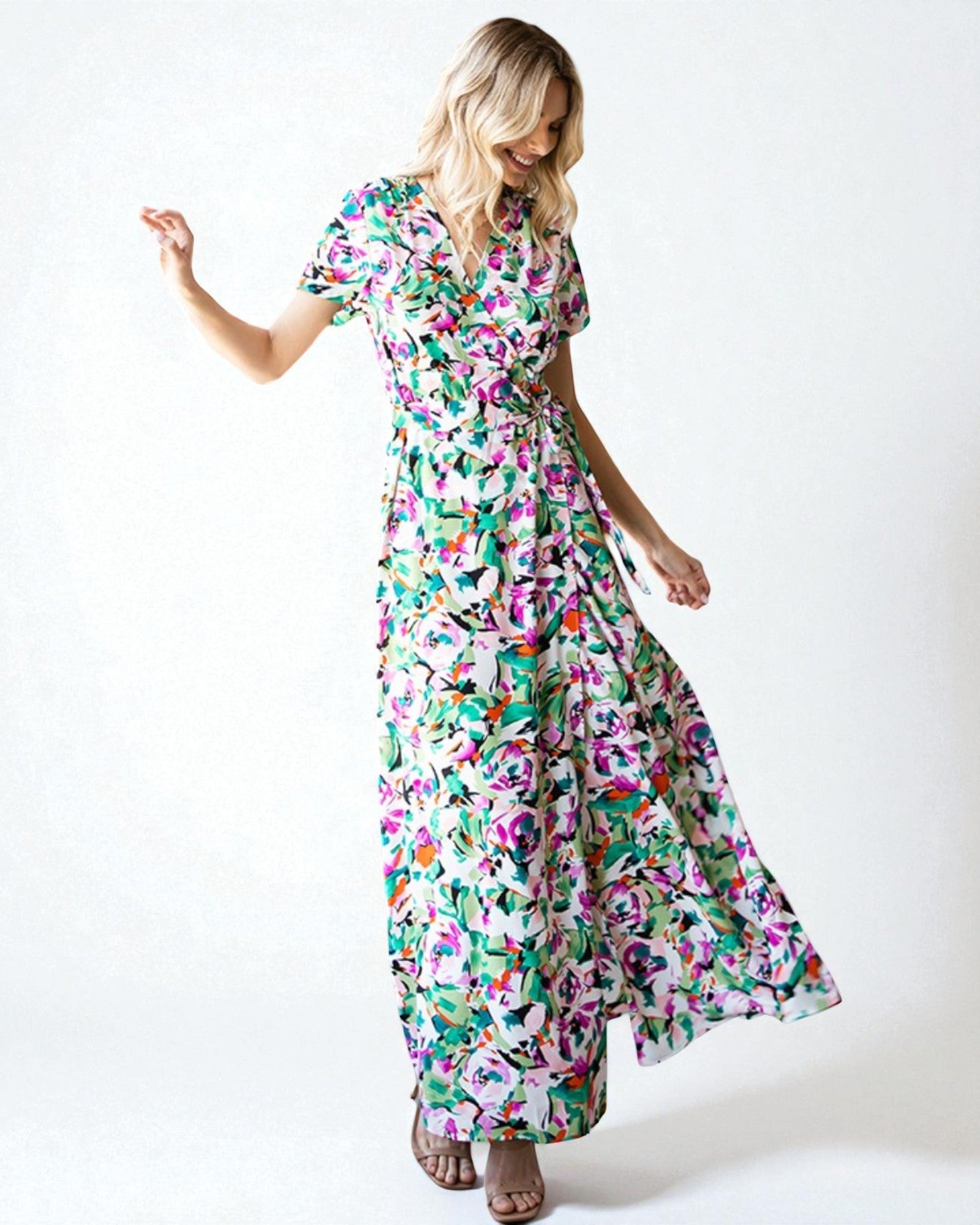 Robe portefeuille longue à manches courtes et imprimé multicolore