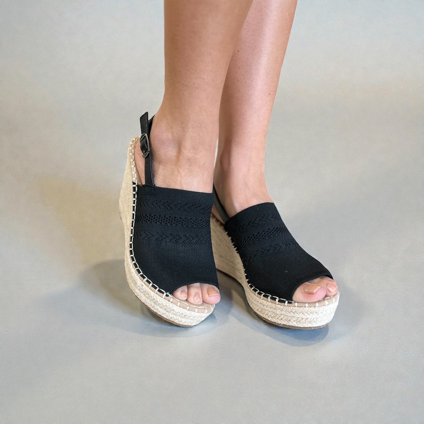 Sandales compensées à plateforme et bout ouvert en espadrilles noires