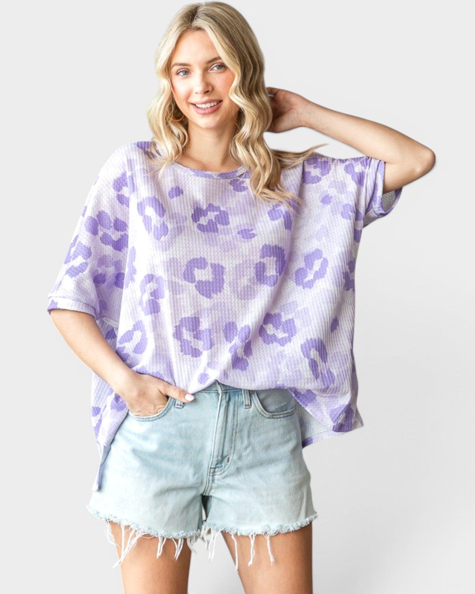 Camiseta oversize estampada de punto gofre en color lavanda