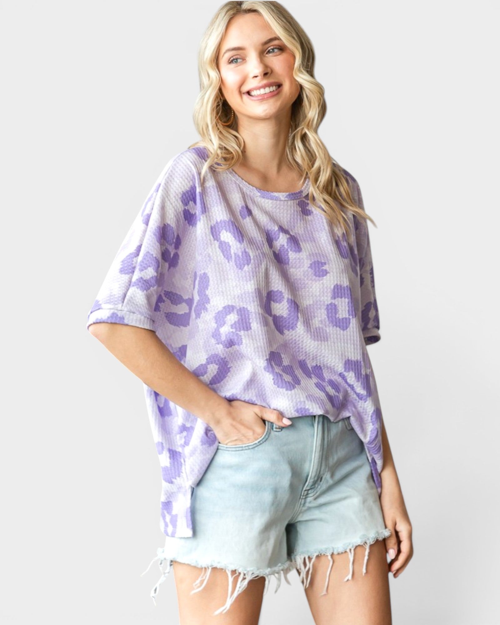 Camiseta oversize estampada de punto gofre en color lavanda