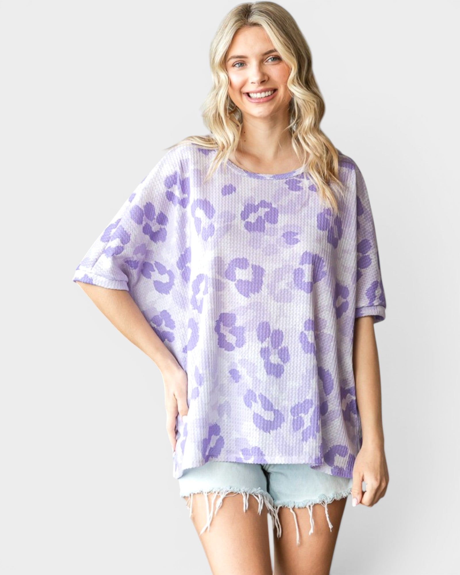 Camiseta oversize estampada de punto gofre en color lavanda